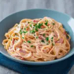 Pâtes à la sauce rose bien crémeuse : découvrez la recette facile !